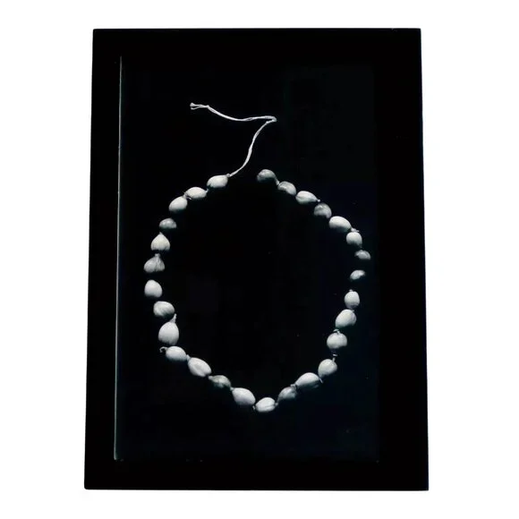 Beads by Chia Chong – 2005 Silver-Gelatin Photo Print, Framed, Limited Edition - Picture 1 of 5